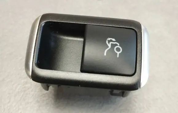 Mercedes-Benz CLS C218 X218 Tailgate opening switch A2129059300