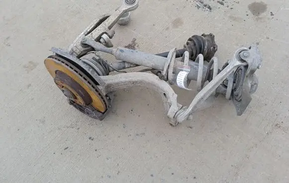 Volkswagen PASSAT B5 Front wheel hub spindle knuckle