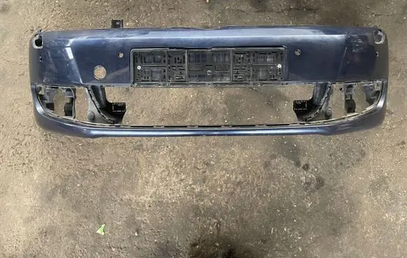 Volkswagen Golf Plus Front bumper 5M0807221N