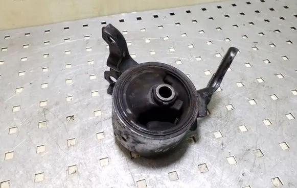 Mitsubishi Outlander Gearbox mount MN184356