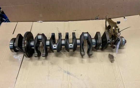 BMW 5 E60 E61 Crankshaft 7553287 755328701