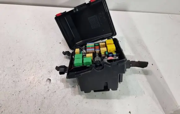 Peugeot Expert Fuse box set 