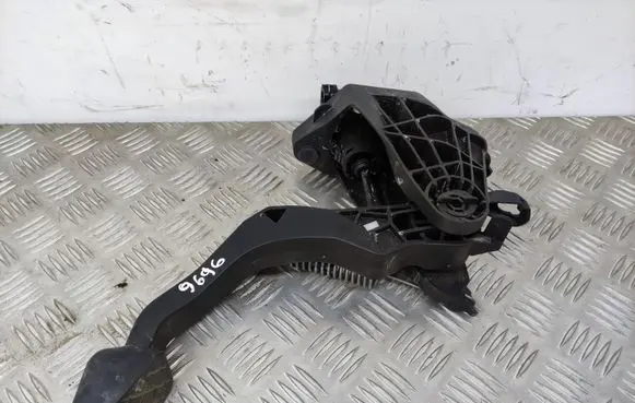 Clutch pedal