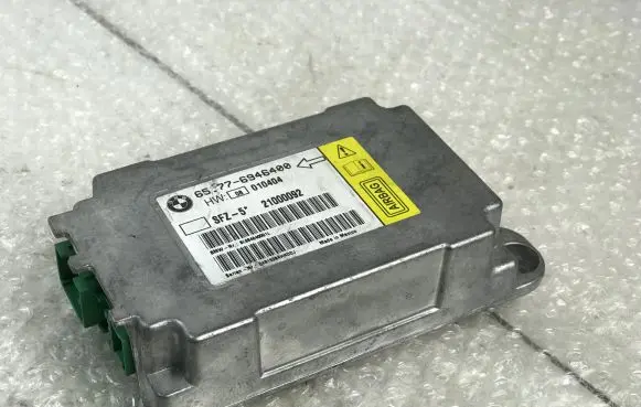 BMW 5 E60 E61 Airbag control unit/module 6946400