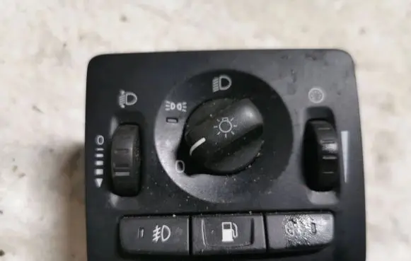 Volvo V50 Light switch 30739300 06W15T