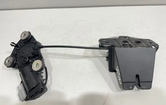 Volvo S90, V90 Tailgate/trunk/boot lock/catch/latch 31349975