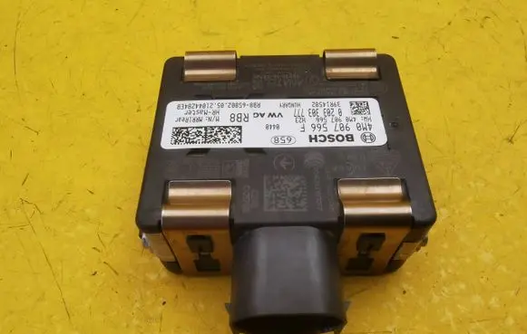 Audi Q7 4M Distronic sensor radar 4M0907566F 4M0907566