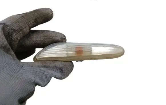 BMW 5 E60 E61 Front fender indicator light 4185