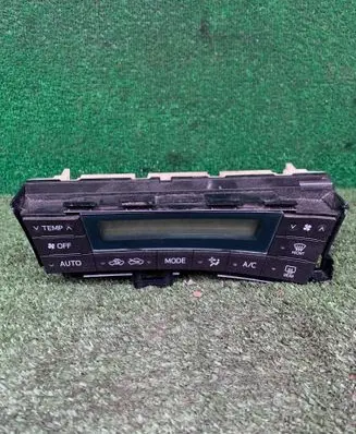 Toyota Prius (XW30) Climate control unit 5590047020 8236Y01