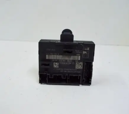 Audi A3 S3 8V Door control unit/module 5Q0959592B