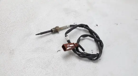 Skoda Octavia Mk2 (1Z) Exhaust gas temperature sensor 04L906088DA