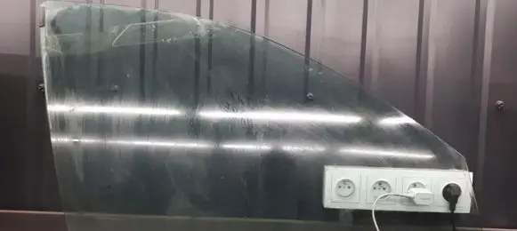 Fiat Marea Front door window glass four-door