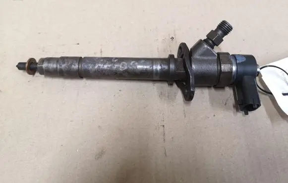 Volvo V70 Fuel injector 0445110078