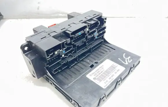 Mercedes-Benz CLK A209 C209 Fuse module 2095451101 5DK00848511