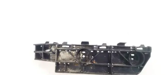 Honda CR-V Front bumper mounting bracket