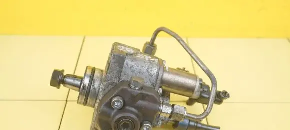 Opel Mokka Fuel injection high pressure pump 55570040 B16DTH