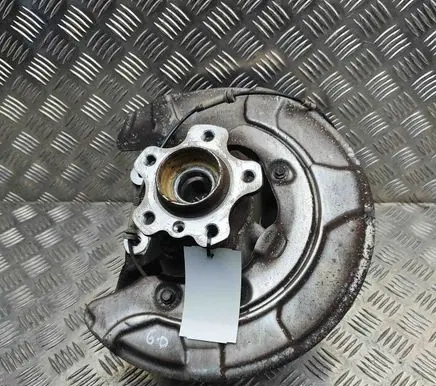 BMW 5 G30 G31 Rear wheel hub 6866338
