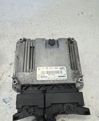 Opel Insignia A Engine control unit/module 55576906 55575349 0281017105