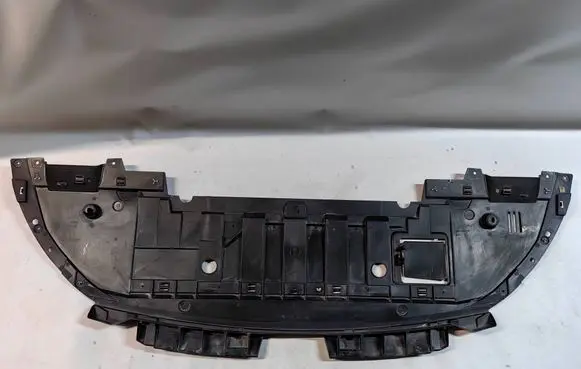 Front bumper skid plate/under tray