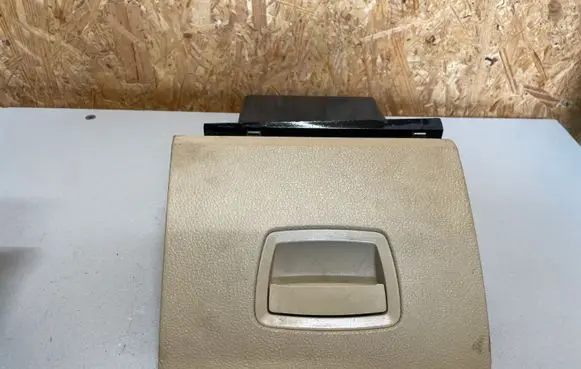 BMW 7 F01 F02 F03 F04 Glove box 9143958