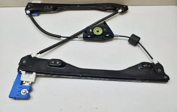Chrysler Pacifica Front window lifting mechanism without motor