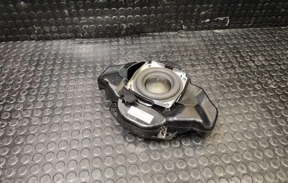 Audi A8 S8 D4 4H Front door speaker 4H0035297