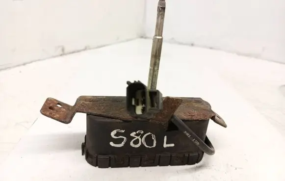 Volvo S80 Headlight wiper motor 8620954