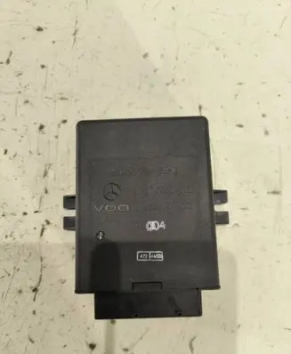 Mercedes-Benz E W211 Air suspension control unit module (rear) A2115450432 0004 410213006001