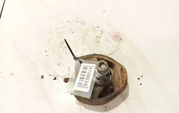 Engine mount bracket