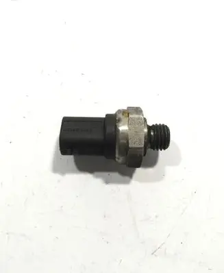 Mercedes-Benz ML W164 Fuel pressure sensor A0061531128 06T018
