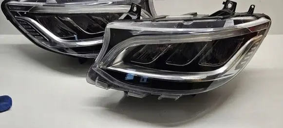 Mercedes-Benz Sprinter W907 W910 Headlight/headlamp A9109067100 A9109067200