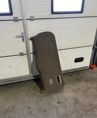 Volvo XC60 Tailgate trim TEW000859