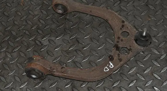 Chrysler 300C Front upper control arm/wishbone 