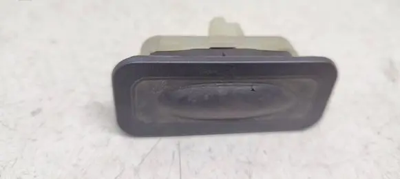 Tailgate opening switch