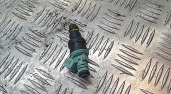 BMW 5 E39 Fuel injector 0280150415