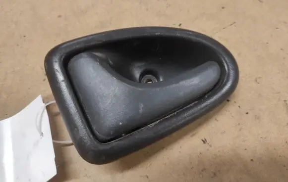 Loading door interior handle