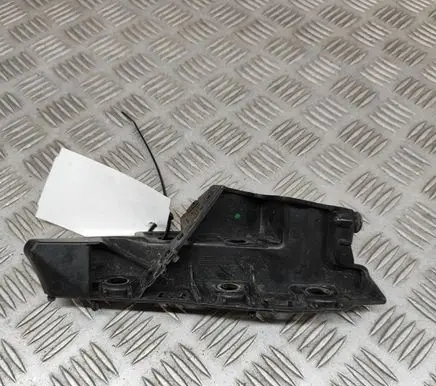 Audi Q7 4M Front bumper mounting bracket 4M0807284A