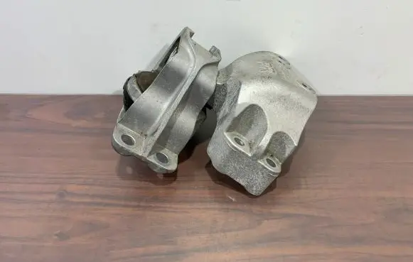 Mitsubishi Outlander IV Gearbox mount