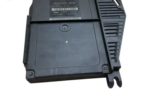 Mercedes-Benz E W124 Comfort/convenience module 2108203826 210820382609