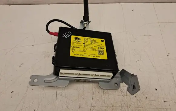 Hyundai i30 Door control unit/module 95480S0610 3V4X311000