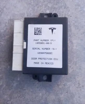 Tesla Model X Door control unit/module 105589100DV2202750152