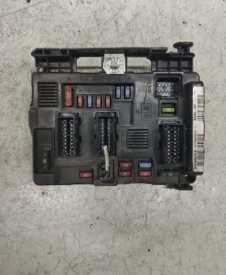 Citroen Berlingo Fuse module 965061858000