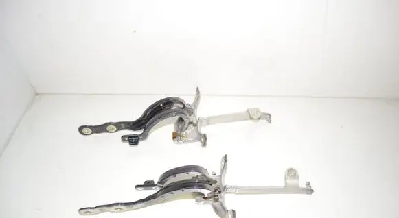 BMW 5 G30 G31 Tailgate/trunk/boot hinge 7390413 7390414 7441475