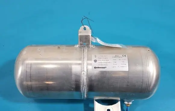 Porsche Cayenne (9PA) Air suspension tank/reservoir 7L0616202D IMPRK1599978