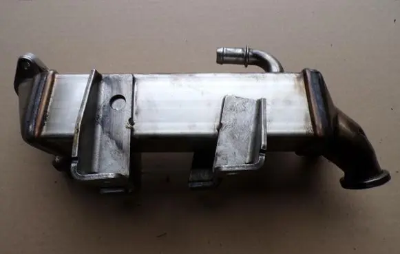Opel Vivaro EGR valve cooler 8200719993
