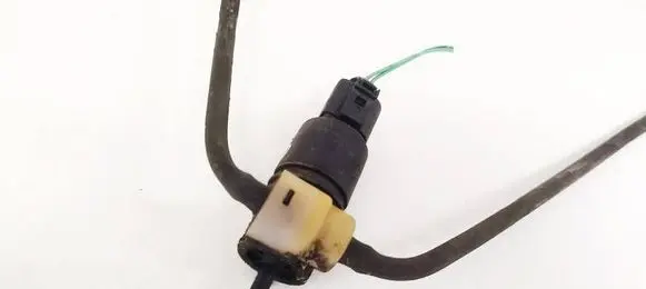 Mitsubishi Colt Windscreen/windshield washer pump