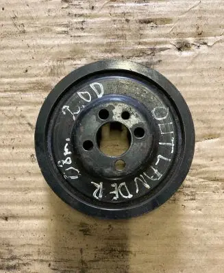 Mitsubishi Outlander Crankshaft pulley 03G105243