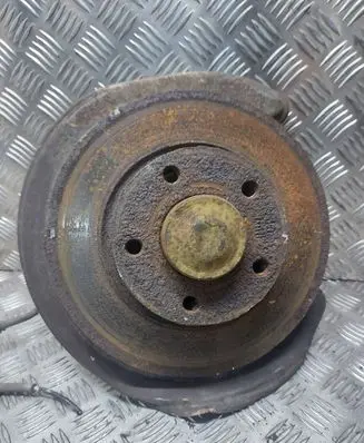 Opel Vivaro Rear wheel hub