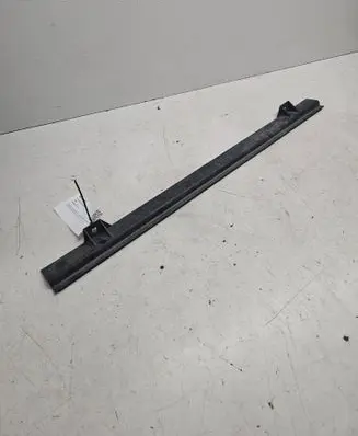 Jaguar XE Radiator trim GX738A107AB