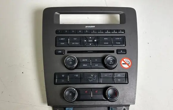 Ford Mustang V Head unit multimedia control CR3T18A802KA